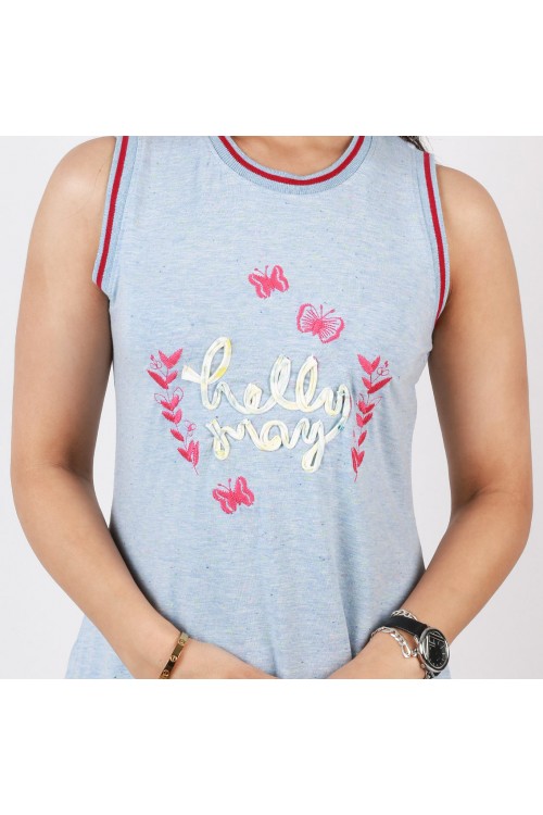 قميص قصير دون أكمام وفتحات جانبية