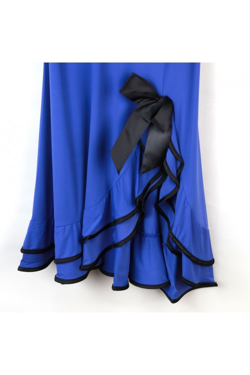 قميص قصير بفتحة جانبية مزين بفيونكة