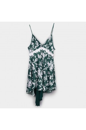 قميص ساتان بطبعات زهور وتفاصيل كسر 