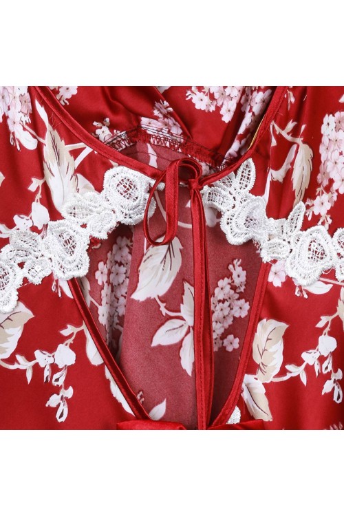 قميص ساتان بطبعات زهور وتفاصيل كسر