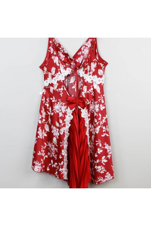 قميص ساتان بطبعات زهور وتفاصيل كسر