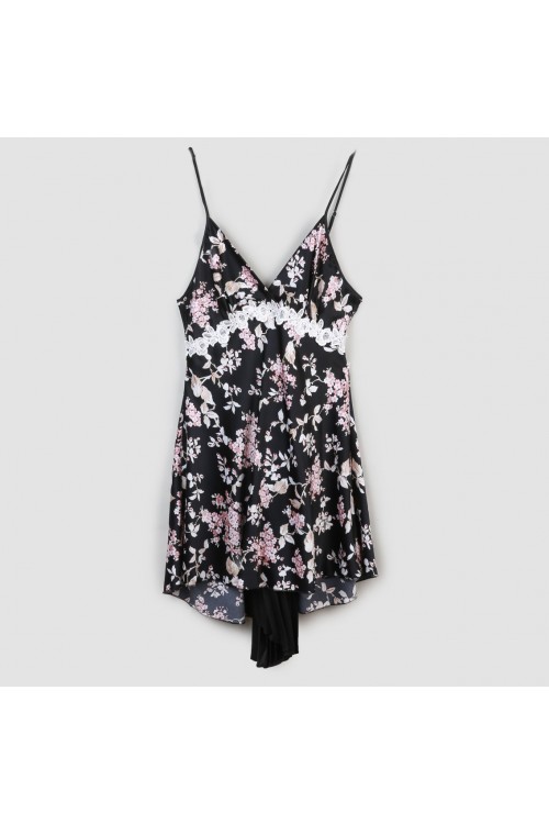 قميص ساتان بطبعات زهور وتفاصيل كسر