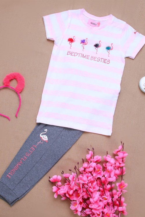 بجاما بنطلون طويل مع تيشيرت مقلم