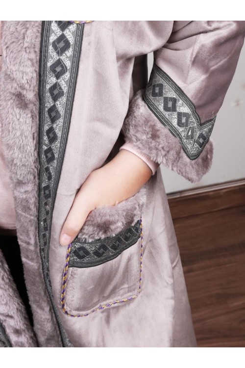 فروة بناتي مبطن مع جيوب أمامية