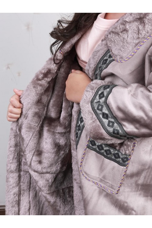 فروة بناتي مبطن مع جيوب أمامية