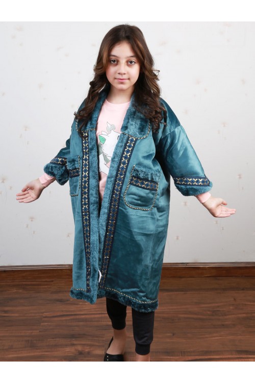 فروة بناتي مبطن مع جيوب أمامية