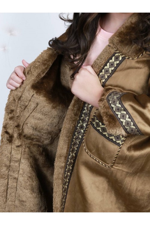 فروة بناتي مبطن مع جيوب أمامية