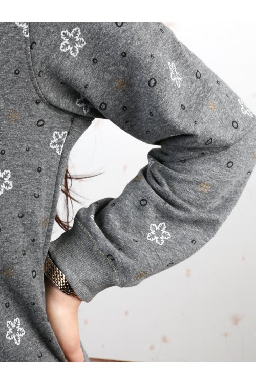 قميص شتوي طويل بياقة مستديرة بطبعات