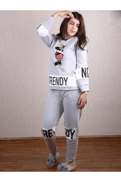 بيجاما شتوي بطبعات كتابة