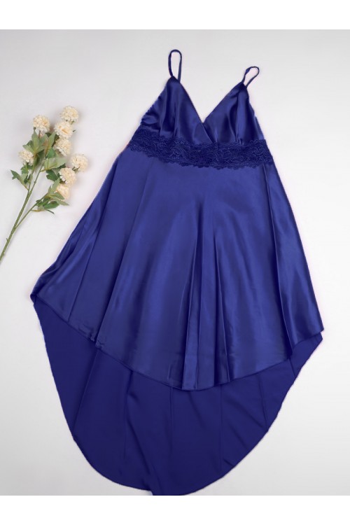 قميص ساتان بتفاصيل دانتيل و بأطراف غير متساوية