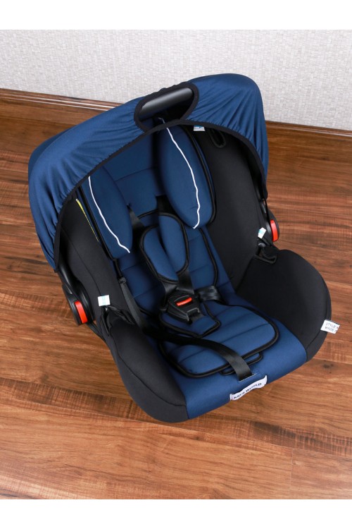 مقعد سيارة للأطفال بحزام أمان