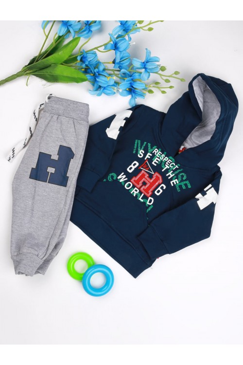 طقم شتوي بنطلون رياضي مع بلوفر مزين بطبعات