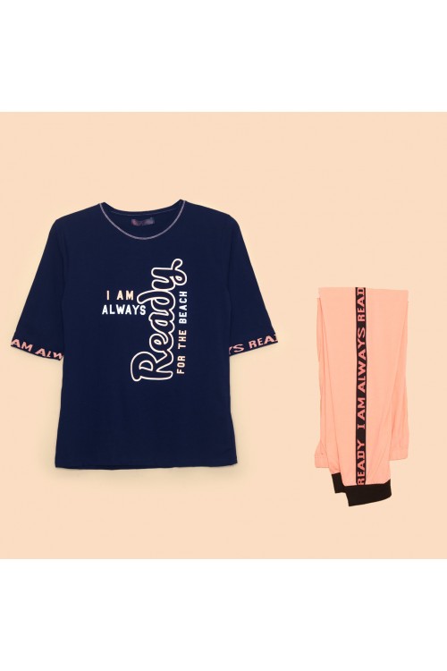 طقم بنطلون وتيشيرت بطبعات كتابه