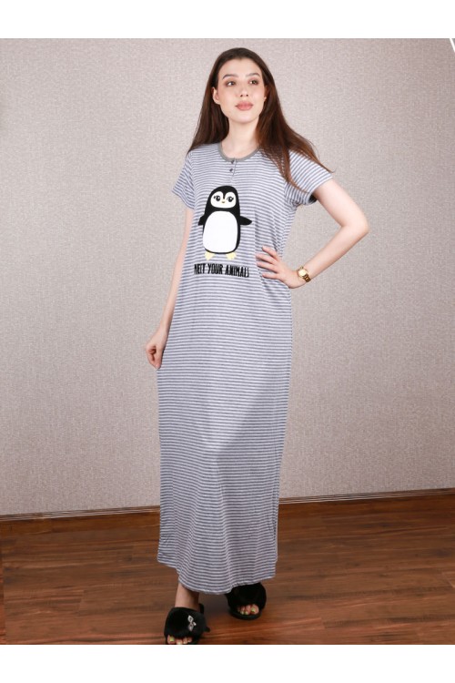 قميص طويل بأكمام قصيرة وطبعات