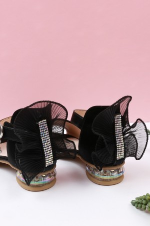 Heeled sandal with ankle strap with glitter details