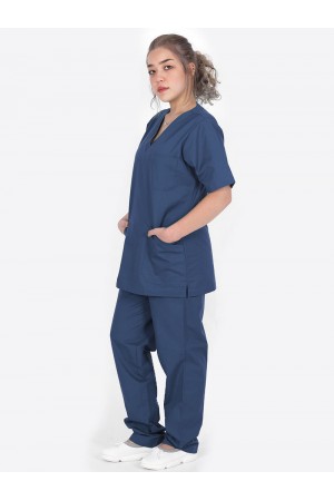 Medical scrubs with short sleeves and pockets