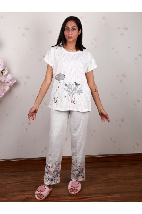 بيجاما بنطلون و تيشيرت مخطط مزين بطبعات