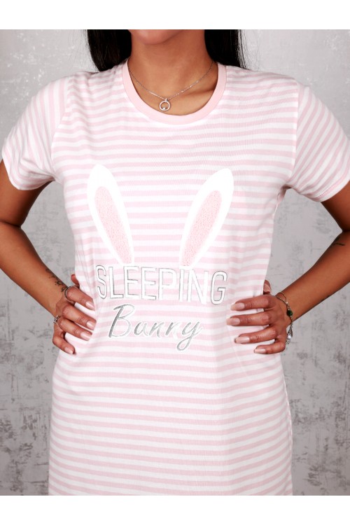 قميص مخطط بأكمام قصيرة و ياقة ضيقة