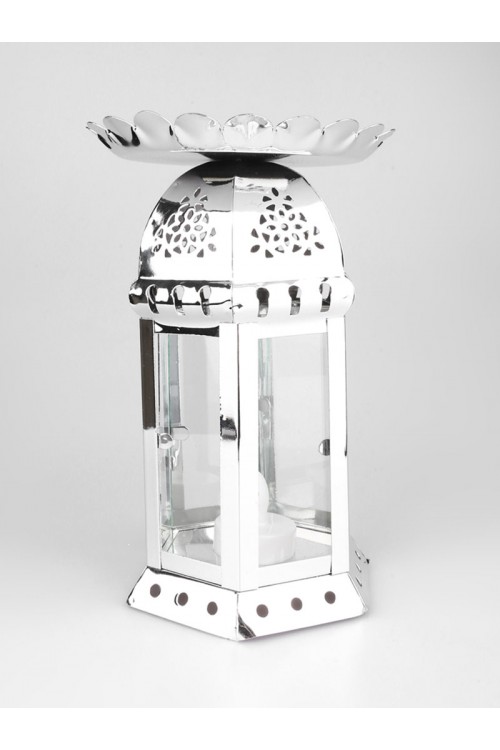 فانوس زجاج بتصاميم مفرغة