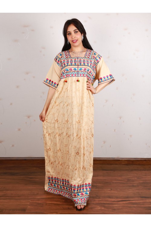 جلابية بأكمام قصيرة مزينة بطبعات