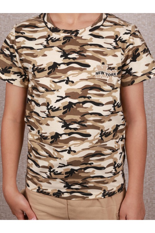 طقم شورت سادة مع تيشيرت بطبعات