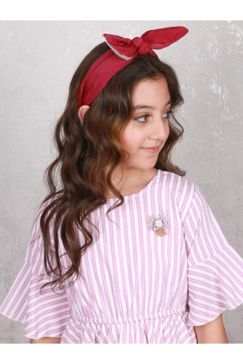 شريطة شعر عريضة مع فيونكة