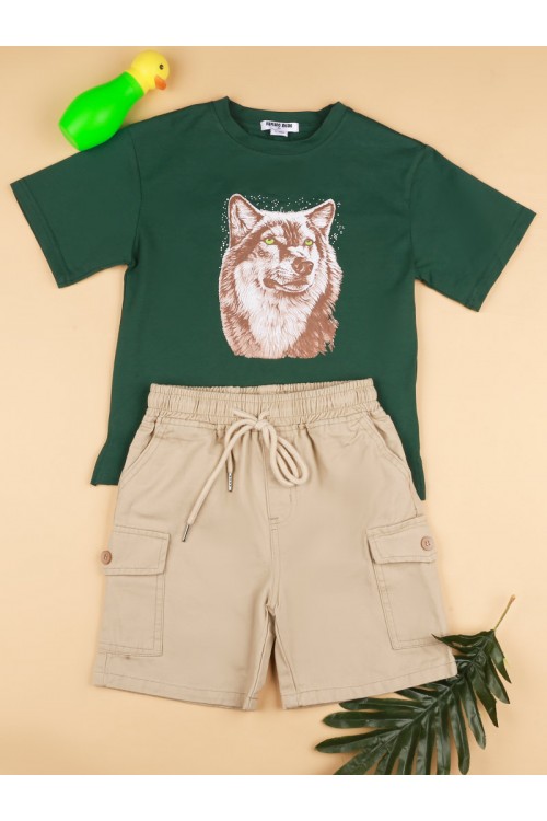 طقم شورت بخصر مطاطي مع تيشيرت بطبعات