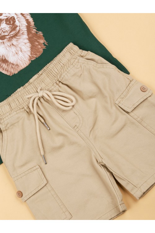 طقم شورت بخصر مطاطي مع تيشيرت بطبعات