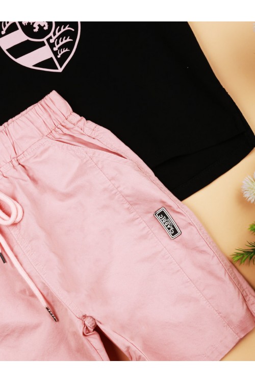 طقم شورت بخصر مطاطي مع تيشيرت بياقة ضيقة