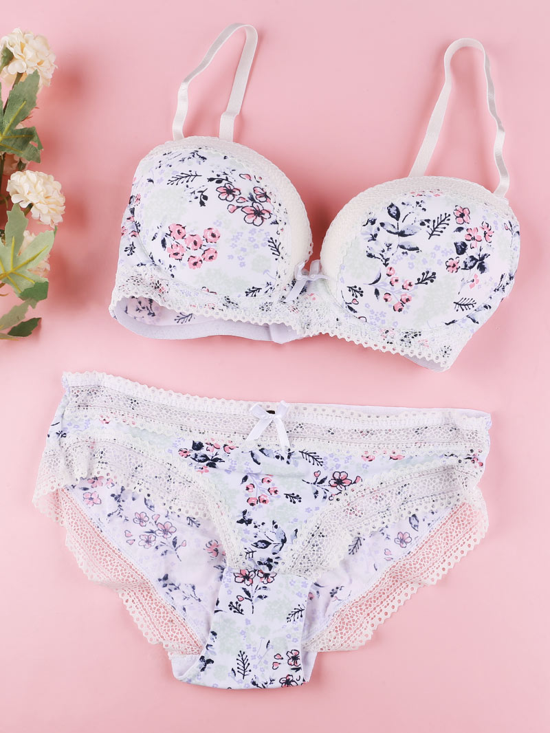 Floral print lingerie set