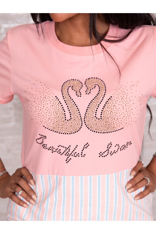 بيجاما بنطلون مع تيشيرت مزينة بطبعات مخططة