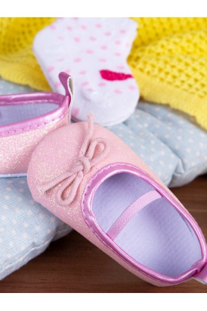 Glossy baby shoes with tassel prints