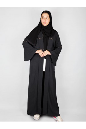 Long-sleeved abaya with a headscarf