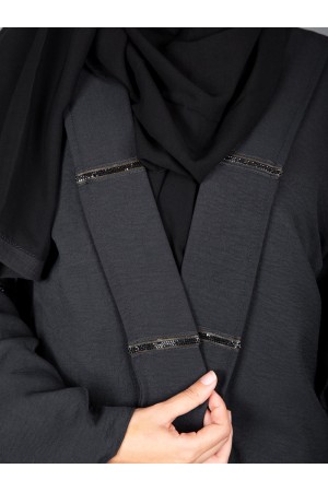 Long-sleeved abaya with a headscarf