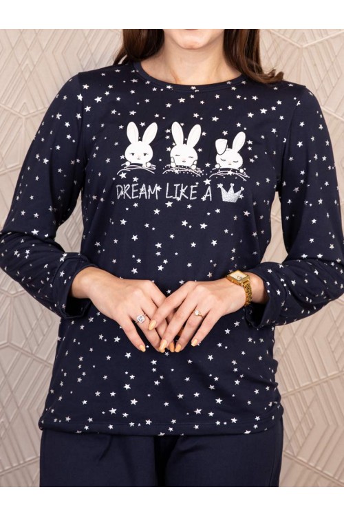 بيجاما بنطلون سادة مع بلوزة بطبعات نجوم