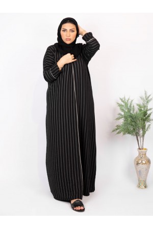 Striped abaya with narrow sleeves and a black veil