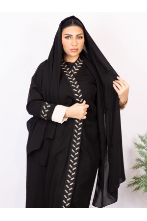 Printed abaya with narrow sleeves and veil
