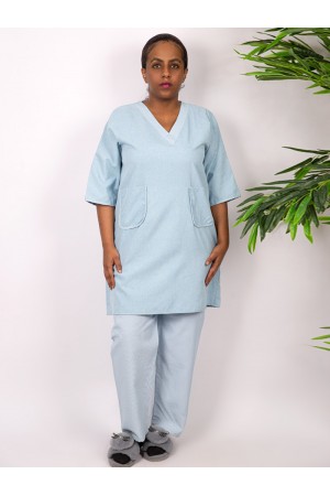 Short sleeve worker uniform with front pockets