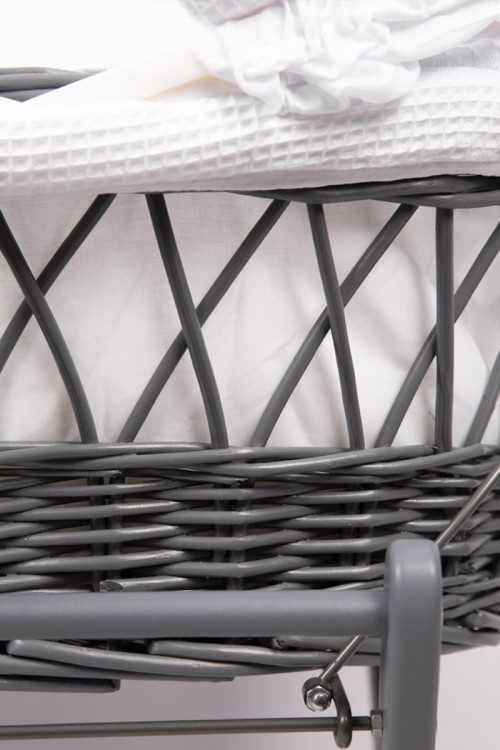 سرير مهد سلة موسى مع مفرش  وحامل