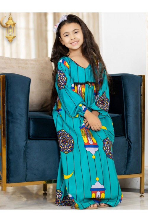 جلابية رمضانية بناتي تتميز بأكمام  طويلة مزينة برسومات رمضانية