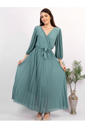 Solid maxi dress with long sleeves