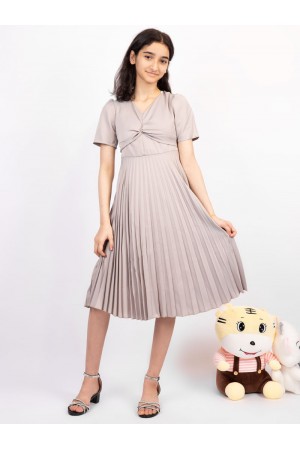 Midi dress with short sleeves