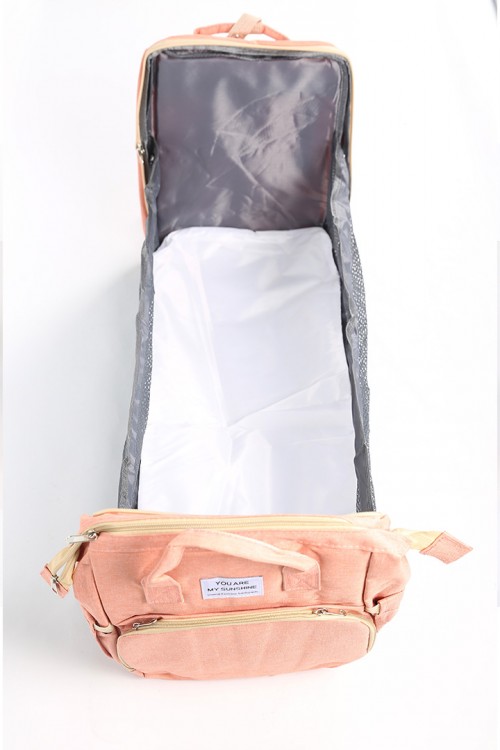 شنطة ماما للمواليد ومفرش مزدوج