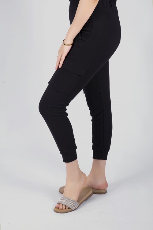 بنطلون نسائي شتوي مبطن  أنيق لون أسود خصر عالي بجيوب أمامية وعلى الجوانب مزينة بالأزرار