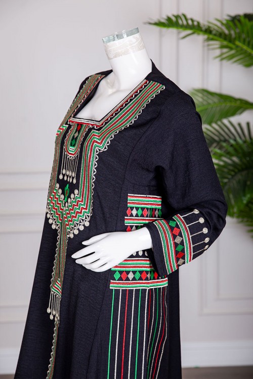 جلابية تراثية نسائي متعدد الالوان تطريز عسيري ونقوشات ملونة من الأمام والجوانب و الأكمام