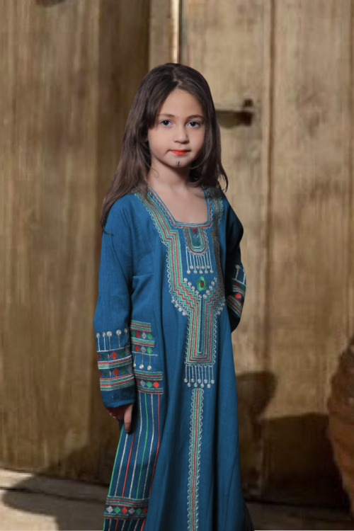 جلابية تراثية بناتي لون أزرق تطريز عسيري ونقوشات ملونة من الأمام والجوانب و الأكمام