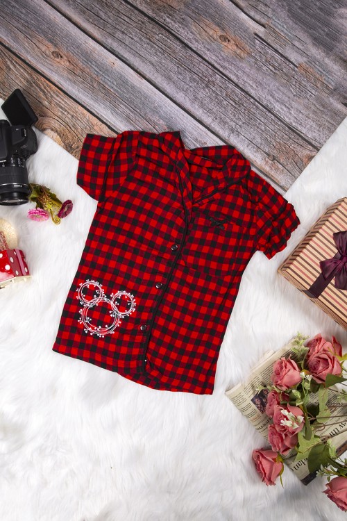 بيجاما بناتي أنيقة قطعتين قميص كاروهات أكمام قصيرة بياقة و أزرار أمامية وبنطلون برباط على الخصر