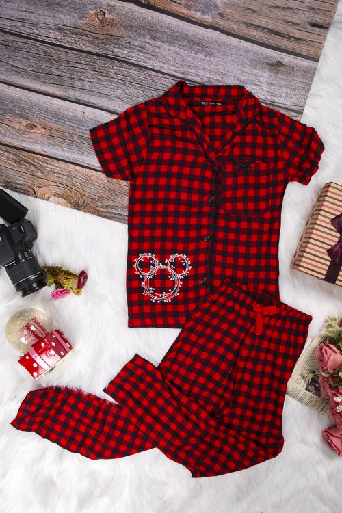 بيجاما بناتي أنيقة قطعتين قميص كاروهات أكمام قصيرة بياقة و أزرار أمامية وبنطلون برباط على الخصر