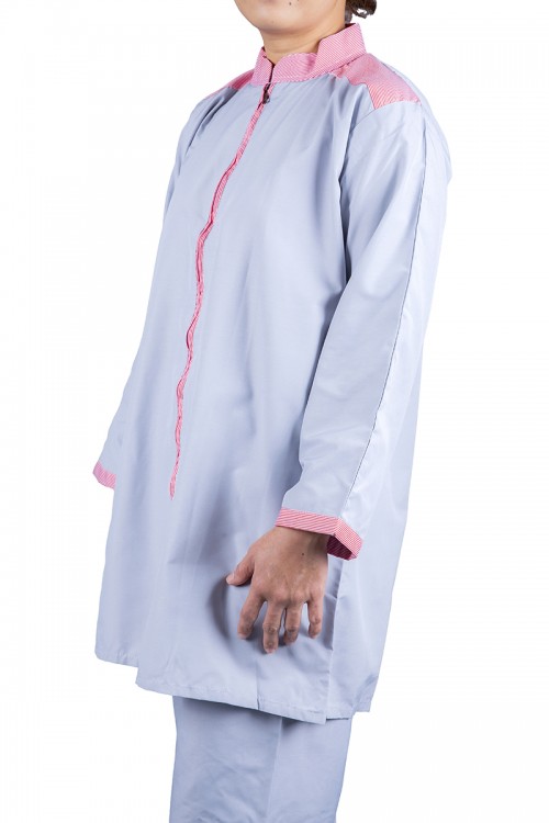 زي عاملة قطعتين بأكمام طويلة ياقة عالية و سحاب من الأمام