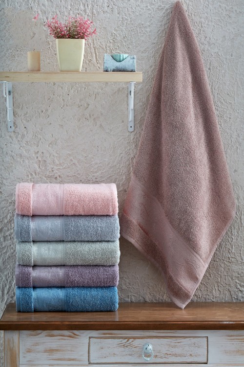 منشفة حمام ناعمة أطراف مزخرفة 